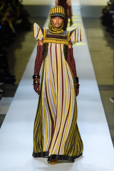 Look 36